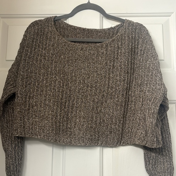 Cropped sweater - Picture 2 of 3